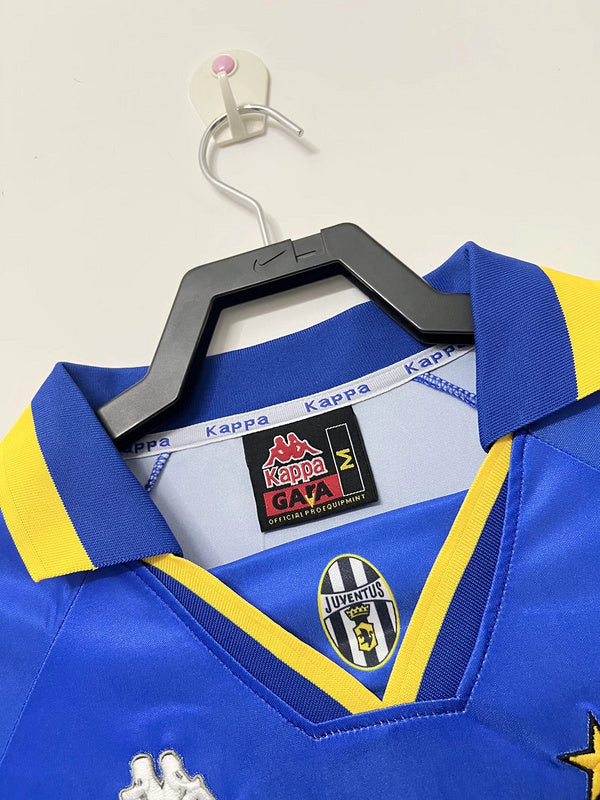 1995-96 Juventus Away Kappa Jersey