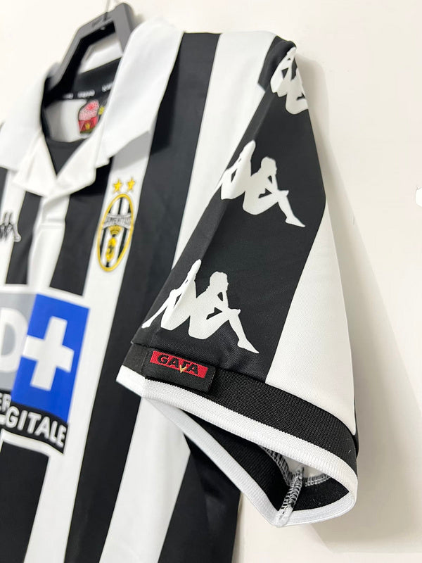 1999-00 Juventus Home Lotto Jersey