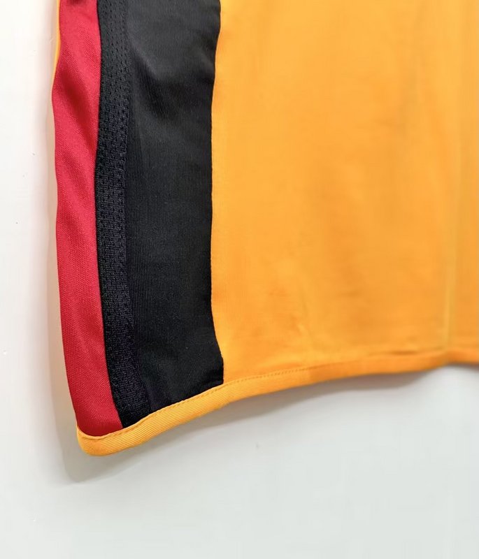 2005-06 AS Roma Home Diadora Jersey
