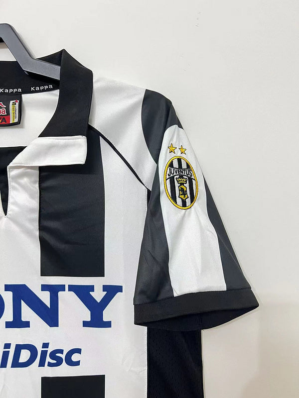 1997-98 Juventus Home Kappa Jersey