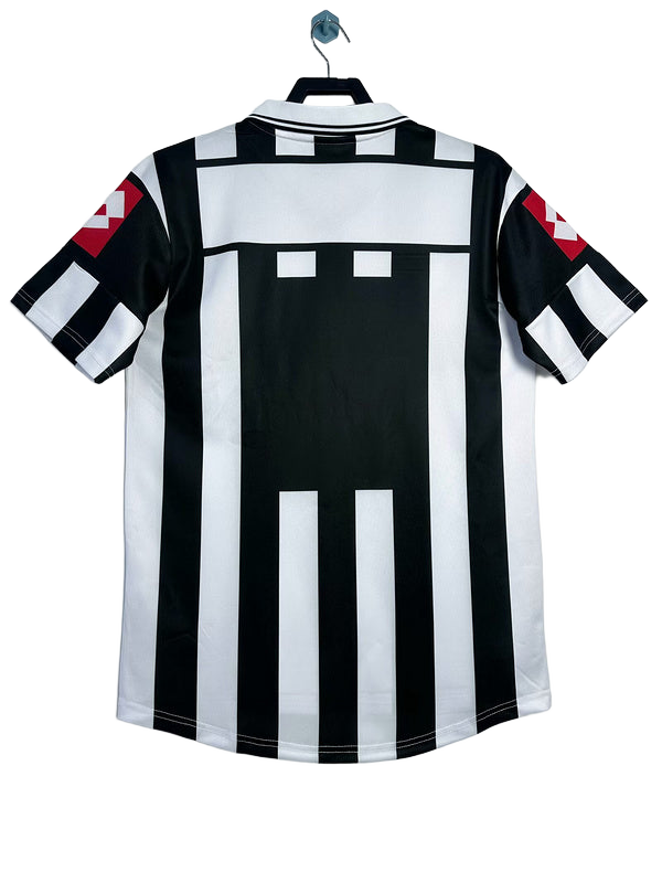 2001-02 Juventus Home Lotto Jersey