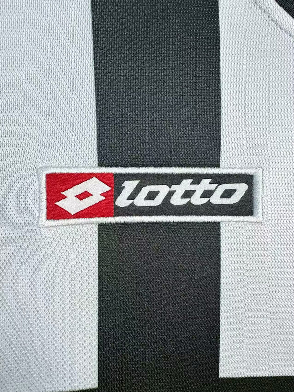 2001-02 Juventus Home Lotto Jersey