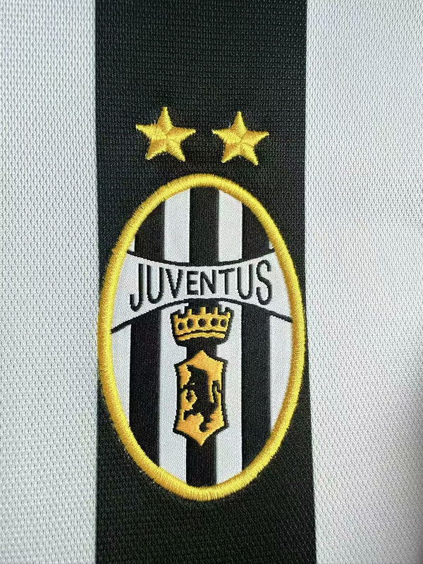 2001-02 Juventus Home Lotto Jersey