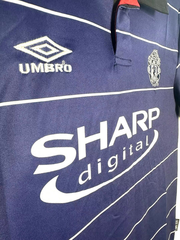 1999-00 Manchester United Black Umbro Jersey