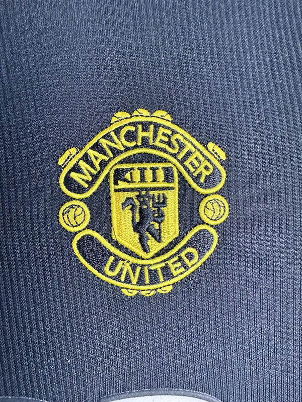 1998-99 Manchester United Black Umbro Jersey