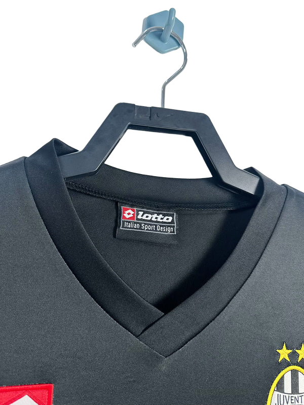 2001-02 Juventus Away Lotto Jersey