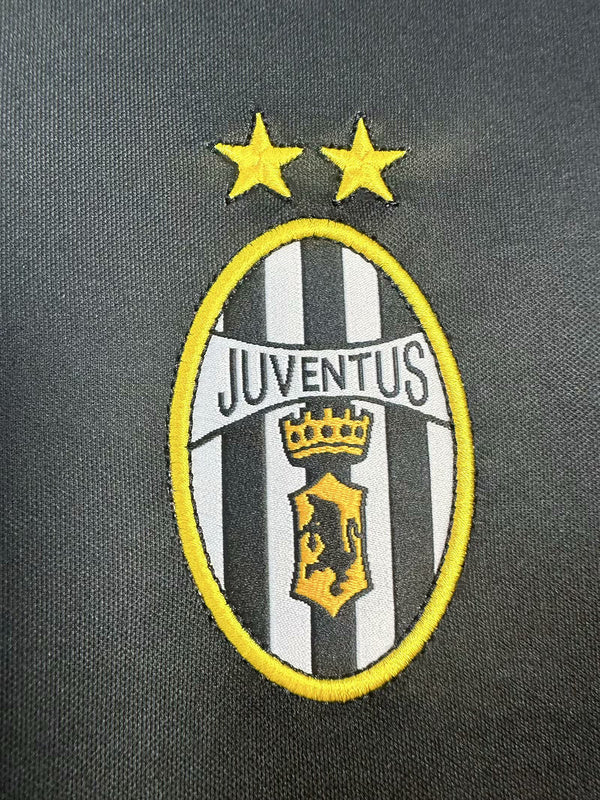 2001-02 Juventus Away Lotto Jersey