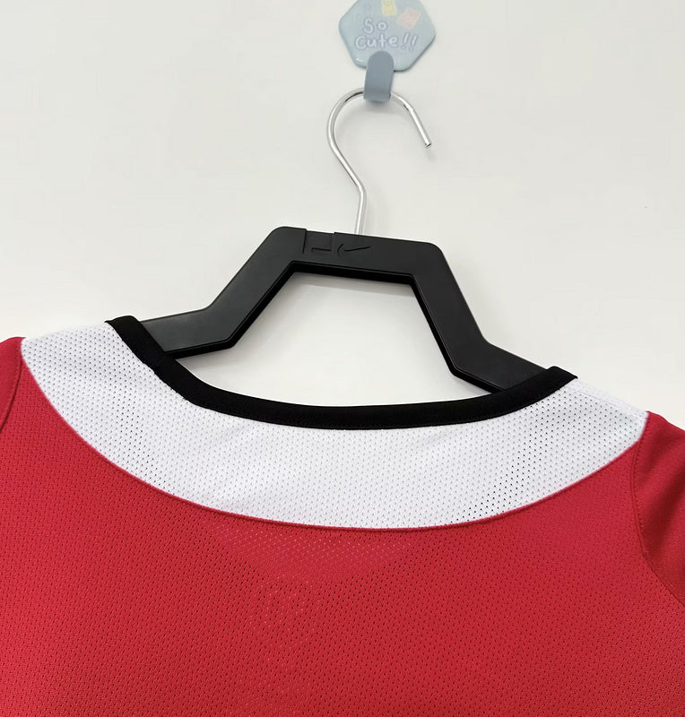 2005-06 Manchester United Home Nike Jersey
